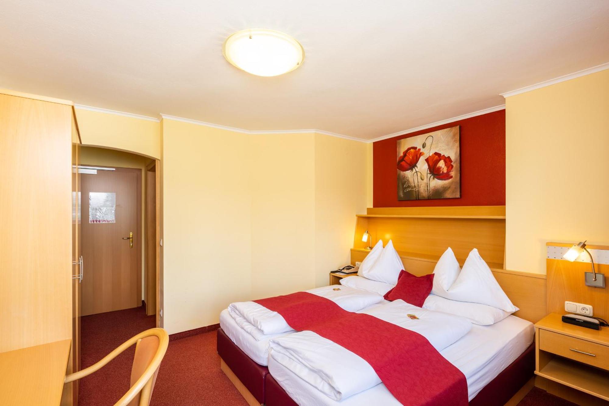 Strandhotel Schabus Velden am Wörthersee Cameră foto